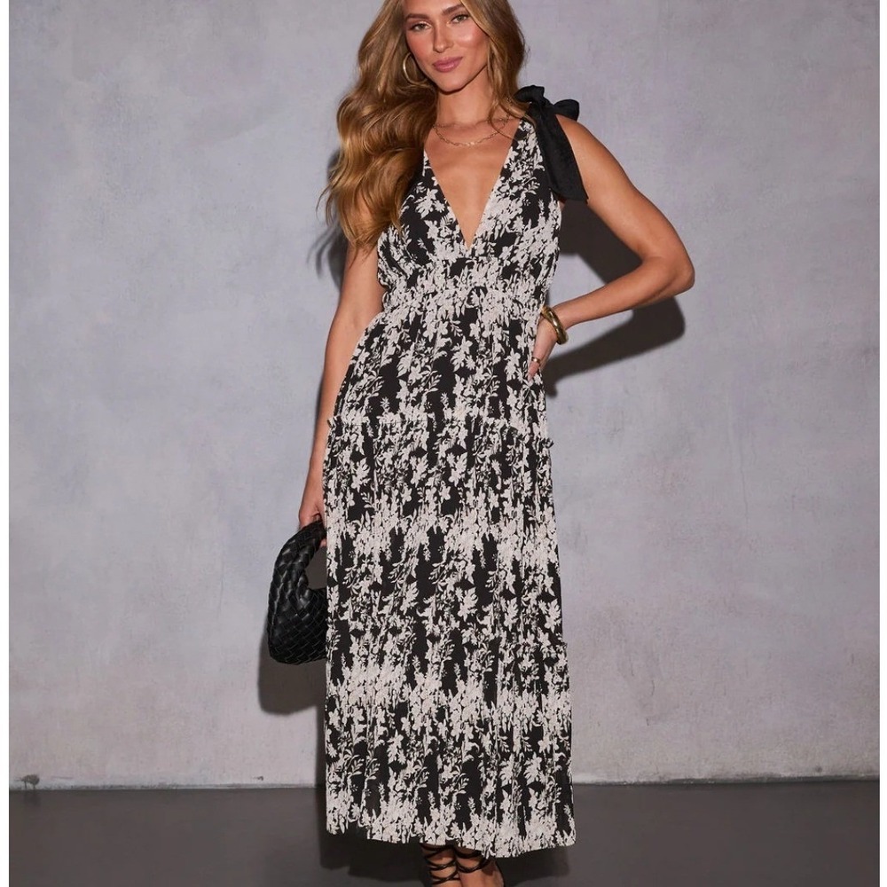 Storia Black White Floral Maxi Dress Small Bow Shoulder Tiered Plunge V-Neck
